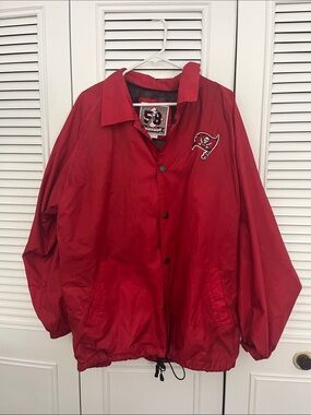 bucs windbreaker